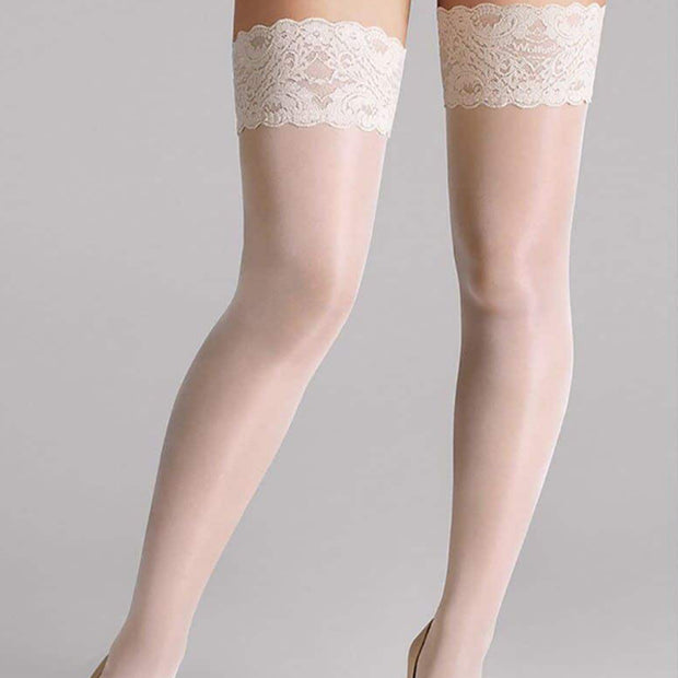 DIM souffle dair light and fresh 12 denier stockings