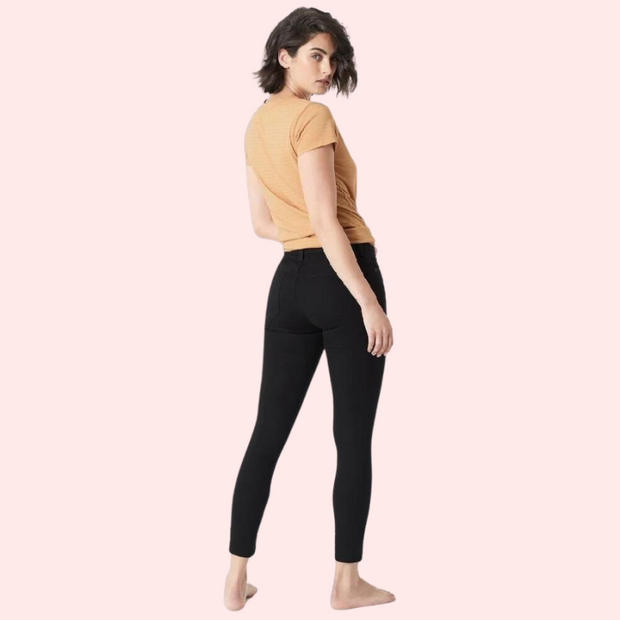 Women's Sleek Silhouette Black Skinny Fit Jeans